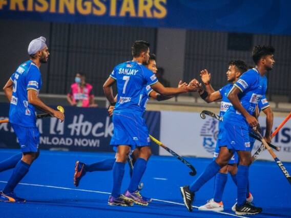 Junior Hockey World Cup: पौलेंड को 8-2 से हराकर क्वार्टर फाइनल में पहुंचा भारत, अब बेल्जियम से होगा मुकाबला Junior Hockey World Cup: पौलेंड को 8-2 से हराकर क्वार्टर फाइनल में पहुंचा भारत, अब बेल्जियम से होगा मुकाबला