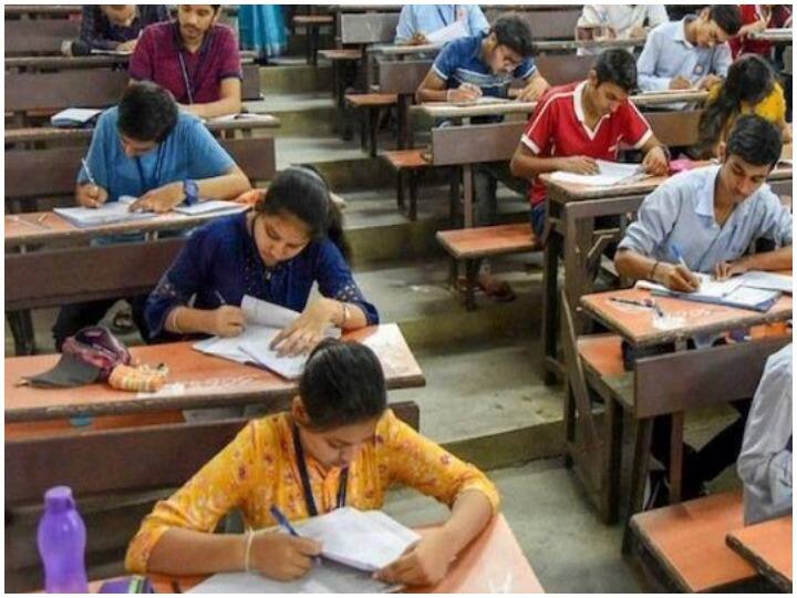 Maharashtra SSC HSC Exam Updates  Tenth and twelfth schedule ready, but how will the exam be? What is idea of ​​board SSC HSC Board exam 2022 : दहावी बारावीचं वेळापत्रक तयार, मात्र परीक्षा कशी घ्यायची? काय आहे बोर्डाचा विचार 
