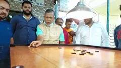 Paresh Pal: ব্যাডমিন্টন, ক্যারাম খেলে প্রচার সারলেন পরেশ পাল । Bangla News