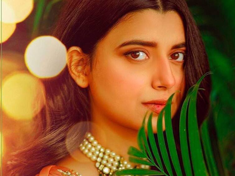 Nimrat Khaira Officially Unveils The Poster Of Her Debut Album NIMMO Nimrat Khaira ਨੇ ਫਾਈਨਲੀ ਸ਼ੇਅਰ ਕੀਤਾ ਆਪਣੀ ਪਹਿਲੀ ਐਲਬਮ NIMMO ਦਾ ਪੋਸਟਰ, ਇੱਥੇ ਵੇਖੋ