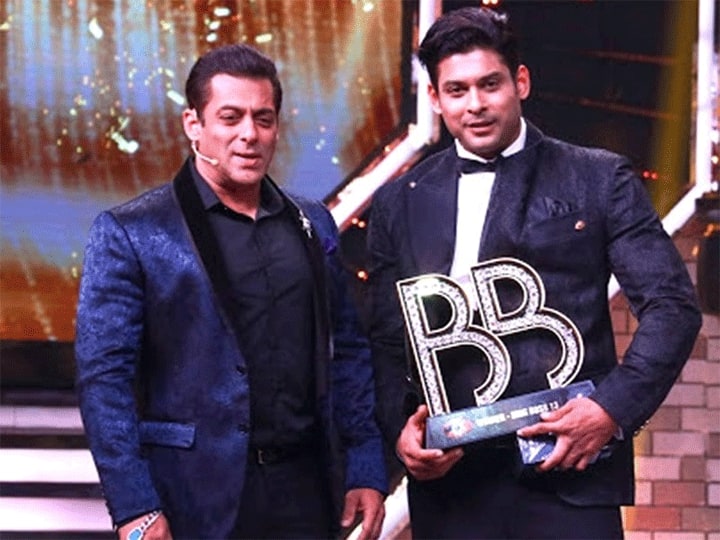 Bigg Boss 15 Salman Khan Remembers Sidharth Shukla For the first time In Bigg Boss 15 fans said this big thing Bigg Boss 15: Salman Khan ने पहली बार Bigg Boss 15 में किया Sidharth Shukla को याद, यूजर्स ने कहा- गिरती टीआरपी का असर