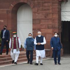 Parliament Winter Session : মাত্র ৪ মিনিটেই লোকসভায় পাস কৃষি আইন প্রত্যাহার বিল, অধিবেশনের প্রথম দিনে আর যা ঘটল...