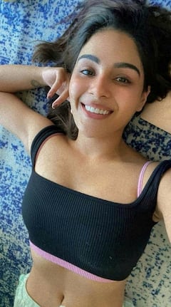 Samyuktha Menon pics: டெலிபோன் மணி போல் சிரிப்பவள் இவளா...சம்யுக்தாவின் சமத்தான கிளிக்ஸ்..!