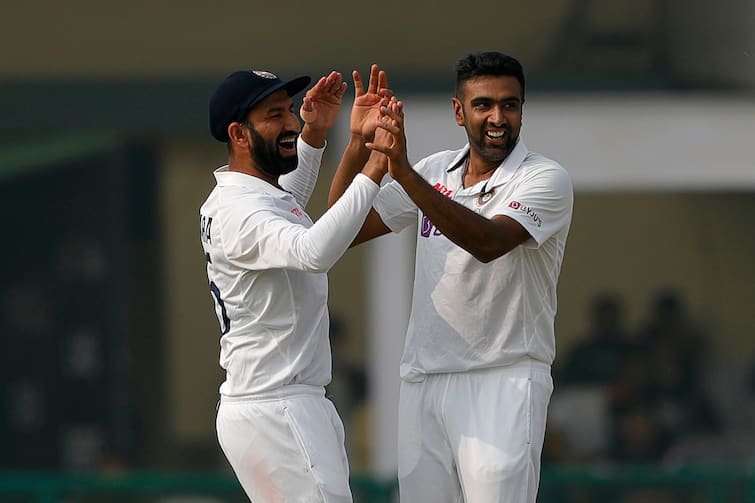 IND vs NZ 1st Test: With 418 wickets, Ravichandran Ashwin becomes India third-highest wicket-taker in Test Cricket Ravichandran Ashwin: டெஸ்ட் கிரிக்கெட்டில் புதிய மைல்கல் ; டாப் 3 இடத்தைப்பிடித்த அஷ்வின்
