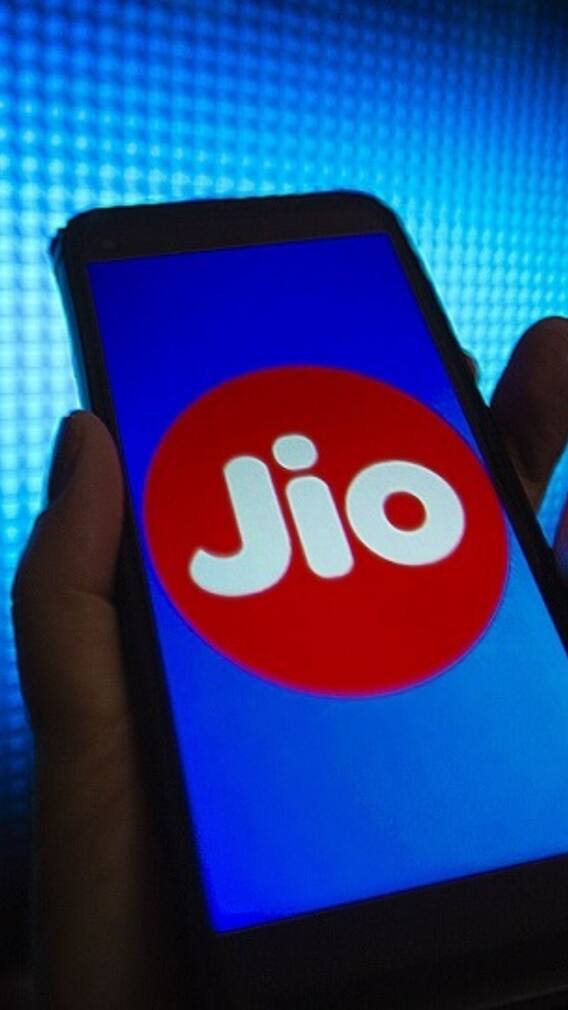 এক লাফে দাম বাড়ল জিও প্রিপেড প্ল্যানের