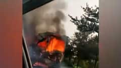 Raebareli में भीषण सड़क हादसा, खड़े ट्रक से टकराई रोडवेज बस, लगी आग