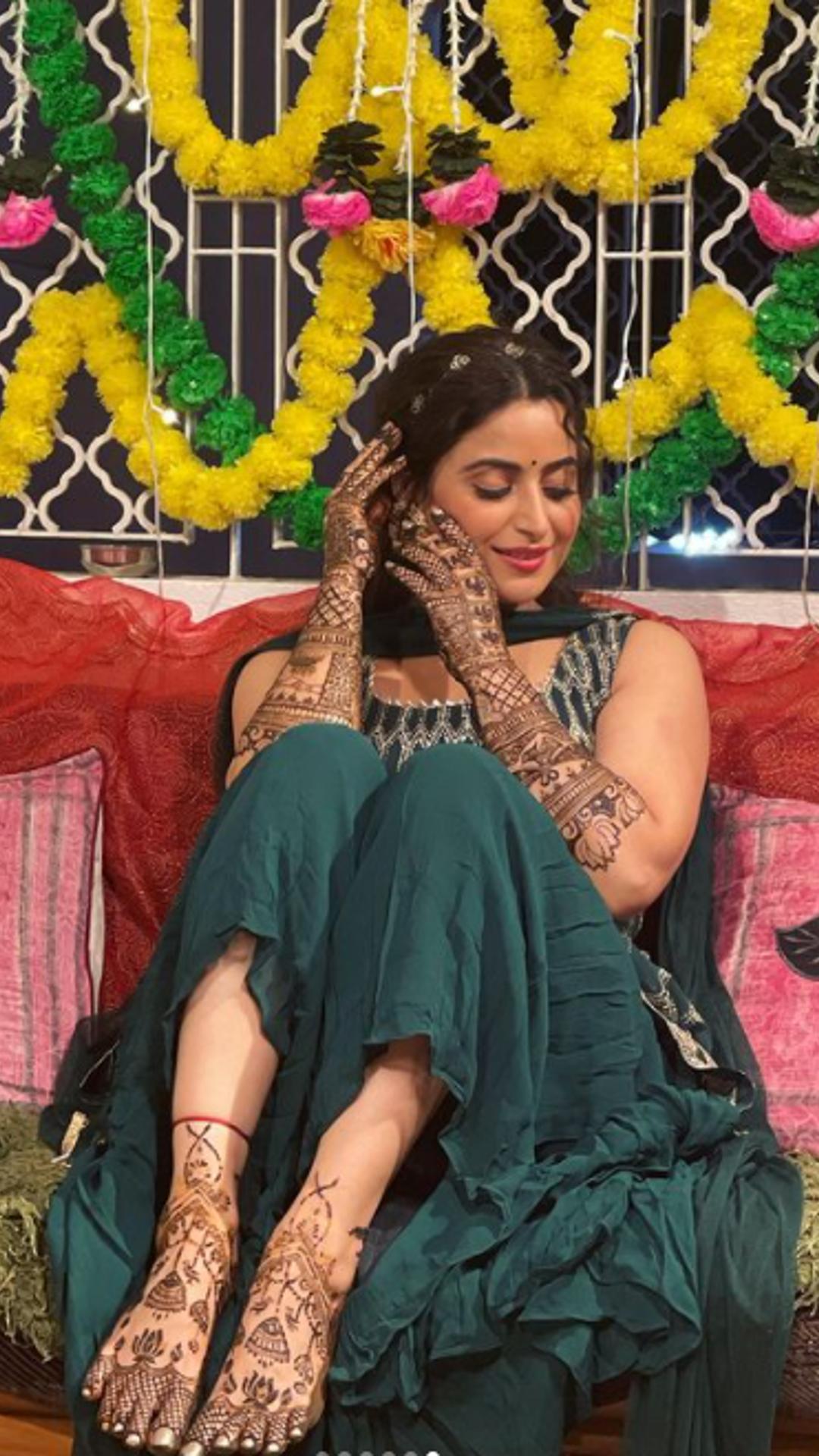 Pics: Meera Chopra Rakshit Kejriwal begin pre-wedding festivities with  mehndi, sangeet - India Today