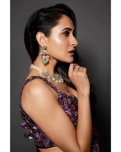 Pragya Jaiswal: అహో ‘అఖండ’ బ్యూటీ.. అందాల విందుతో పరేషాన్ చేస్తున్న ప్రగ్యా జైస్వాల్