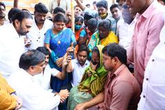 Amalapuram: అమలాపురంలో జనసేన పీఏసీ ఛైర్మన్‌ మనోహర్ టూర్‌.. దెబ్బతిన్న పంటలు పరిశీలన