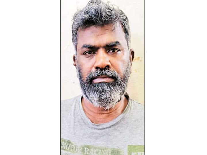உன் ஆபாச படங்கள் என்னிடம்..பெண்ணிடம் பணம் கேட்டு மிரட்டிய குடும்ப நண்பர்.. விசாரணையில் திடுக்! chennai software engineer arrest threat frd daughter உன் ஆபாச படங்கள் என்னிடம்..பெண்ணிடம் பணம் கேட்டு மிரட்டிய குடும்ப நண்பர்.. விசாரணையில் திடுக்!