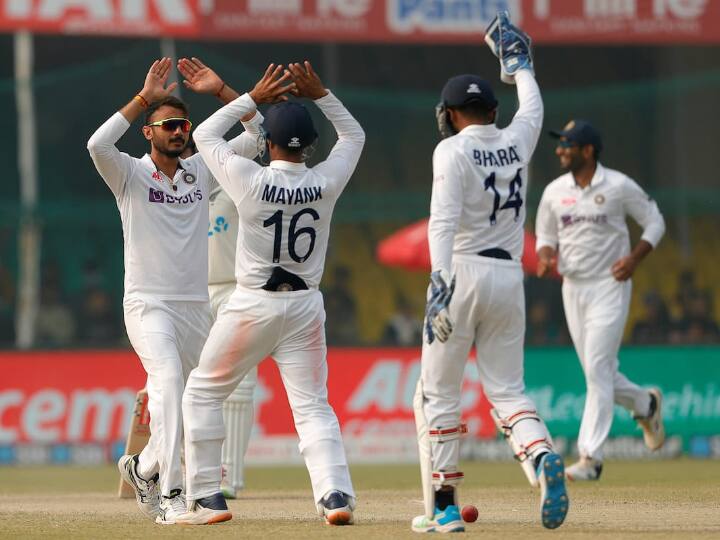 IND vs NZ: Regarding selection of playing 11 in Mumbai Test Virat Kohli said it is not difficult to take decisions IND vs NZ: मुंबई टेस्ट में प्लेइंग इलेवन के चयन को लेकर विराट कोहली बोले- फैसले लेना मुश्किल नहीं