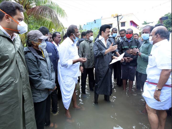 tamil Nadu Chief Minister MK Stalin today visited and inspected various areas in Kanchipuram and Chengalpattu districts affected by the heavy rains. Watch Video : சென்னை புறநகர் பகுதியில் வெள்ளம் பாதிப்பு.. மூன்றாவது நாளாக முதல்வர் ஆய்வு