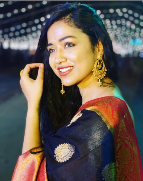 যদিও তাঁর অভিনয় কেরিয়ার শুরু হয় টেলিভিশন দিয়ে। পরবর্তীকালে অভিনয় শুরু করেন বড় পর্দায়।