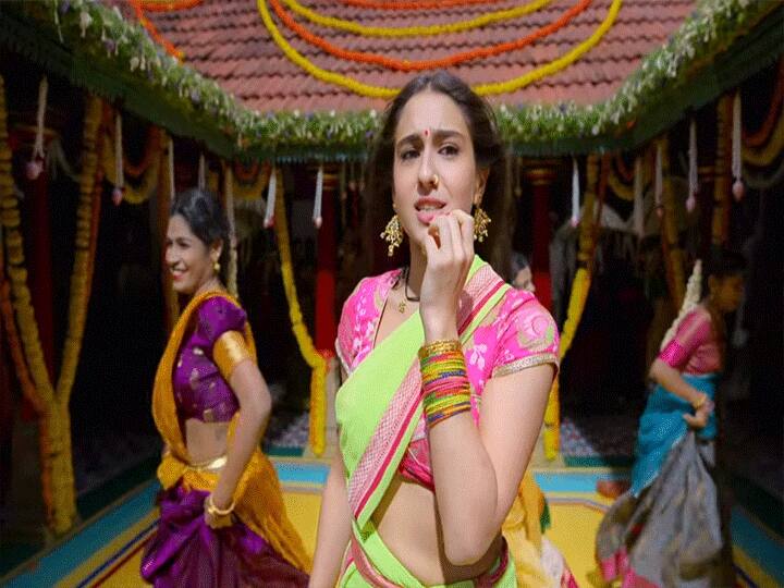 Atrangi Re Song  Chaka Chak Out: 'पति Dhanush' की सगाई में अतरंगी Sara Ali Khan ने किया Chaka Chak डांस, देसी अंदाज पर फिदा हुए फैंस