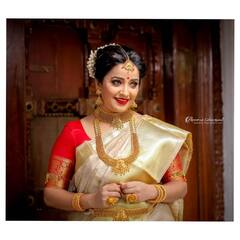 Apurva Nemlekar : रात्रीस खेळ चाले फेम अपूर्व नेमलेकरचं नवं फोटोशूट, चाहते घायाळ!