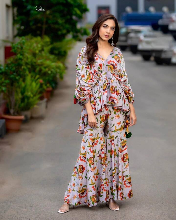 ప్రస్తుతం రీతూ వర్మ చేతిలో రెండు మూడు సినిమాలు ఉన్నాయి. (Image credit: Ritu Varma/ Instagram)