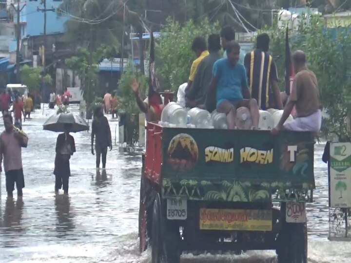 Watch Video | தண்ணீரில் தத்தளிக்கும் சென்னை பெரும்பாக்கம்..! தண்ணீர் கூட கிடைக்கவில்லை என மக்கள் வேதனை..!