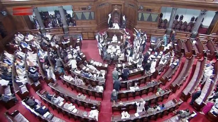 Parliament winter season rajya sabha on MPs' suspension Opposition go all out against govt Rajya Sabha: সংসদে মৃত কৃষকদের আর্থিক সাহায্যের দাবি কংগ্রেসের,  তৃণমূলের সঙ্গে ধর্নায় জয়া বচ্চনও