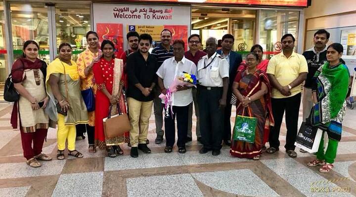 சிவசங்கருக்கு குவைத்தில் சிறப்பு வரவேற்பு அளித்தபோது