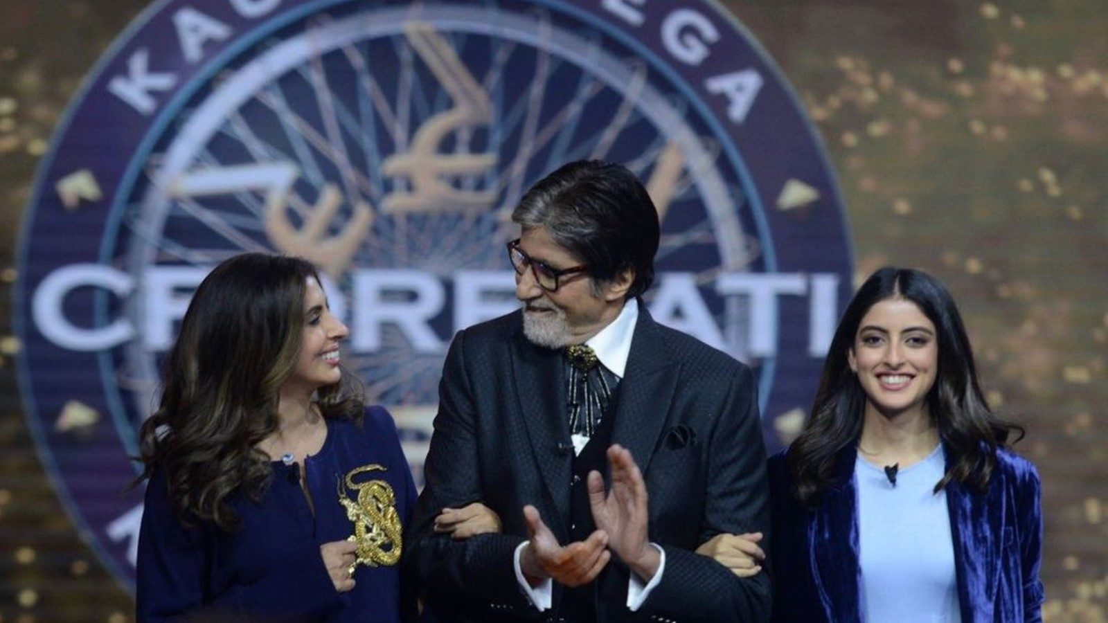 KBC 13: Amitabh Bachchan ने हॉट सीट पर बैठी बेटी Shweta Bachchan और नातिन Navya Naveli Nanda के लिए तैयार किए 'जलेबी की तरह सीधे सवाल', देखें मजेदार वीडियो