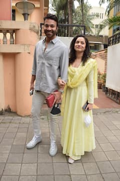 IN PICS | Ankita Lokhande-Vicky Jain Spotted Distributing Their Wedding Cards