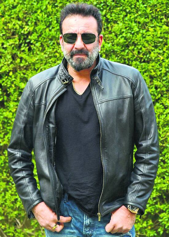 ਕਿਹਾ ਜਾਂਦਾ ਹੈ ਕਿ ਸੰਜੇ ਨੂੰ ਰਿਚਾ ਦੀ ਸਾਦਗੀ ਪਸੰਦ ਸੀ। ਅਤੇ ਉਸ ਨਾਲ ਵਿਆਹ ਕਰਨਾ ਚਾਹੁੰਦਾ ਸੀ। ਹਾਲਾਂਕਿ ਸੰਜੇ ਦੀ ਉਹੀ ਪੁਰਾਣੀ ਹਾਲਤ ਸੀ। ਜਿਸ ਨੂੰ ਰਿਚਾ ਨੇ ਵੀ ਸਵੀਕਾਰ ਕਰ ਲਿਆ। ਦੋਵਾਂ ਦਾ ਵਿਆਹ 1987 'ਚ ਹੋਇਆ ਸੀ। ਸੰਜੇ ਦੱਤ ਦਾ ਇਹ ਪਹਿਲਾ ਵਿਆਹ ਸੀ ਜੋ 1996 ਵਿੱਚ ਹੀ ਟੁੱਟ ਗਿਆ ਸੀ। 2 ਸਾਲ ਬਾਅਦ ਸੰਜੇ ਨੇ ਰਿਆ ਪਿੱਲਈ ਨਾਲ ਵਿਆਹ ਕਰ ਲਿਆ ਪਰ ਇਹ ਵਿਆਹ ਵੀ 2008 'ਚ ਟੁੱਟ ਗਿਆ ਅਤੇ ਸੰਜੇ ਦੱਤ ਨੇ ਉਸੇ ਸਾਲ ਮਾਨਯਤਾ ਦੱਤ ਨਾਲ ਵਿਆਹ ਕਰਵਾ ਲਿਆ।