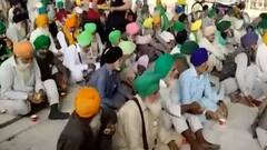 Heated spat between Rubika Liyaquat & Congress leader over 'MSP law' | Hoonkar