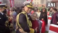 માતાના ચરણ સ્પર્શ કરીને એડમિરલ હરિકુમારે સંભાળ્યો નેવીના ચીફનો પદભાર, નેવી નવા ચીફ વિશે જાણો