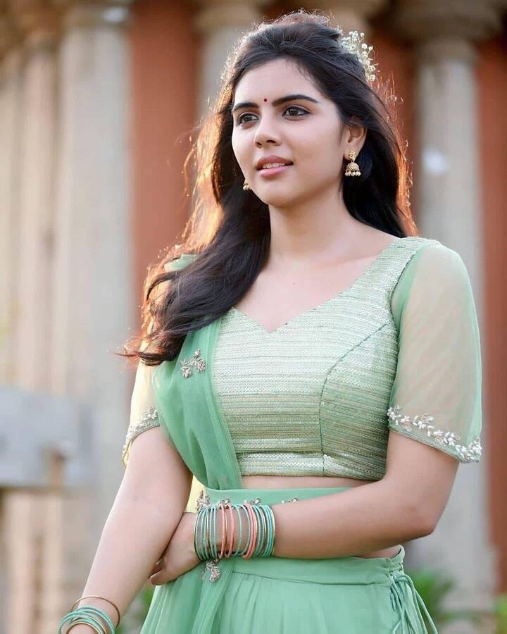 மஸ்தான போல மாப்பிள்ளை, வந்தானே ஆல தூக்க,