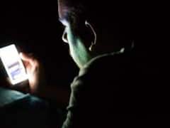 Phone Addicted: ఫోన్ ఎక్కువగా వాడితే గజినీ అవుతారు.. తల్లిదండ్రులనూ మర్చిపోయిన ఈ యువకుడే ఉదాహరణ