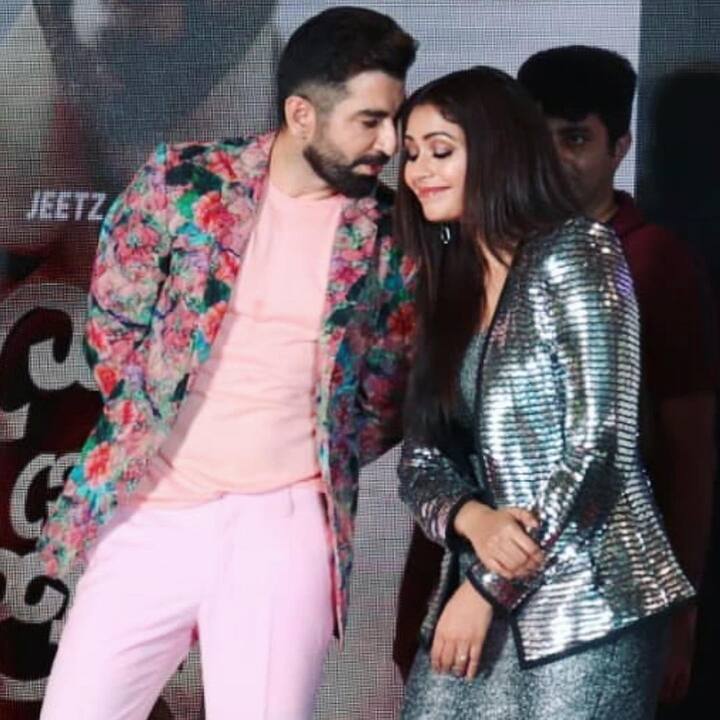 পোস্টে তিনি লিখেছেন, শুভ জন্মদিন। সু-পুরুষ কেমন হওয়া উচিৎ তার উদাহরণ জিৎ।