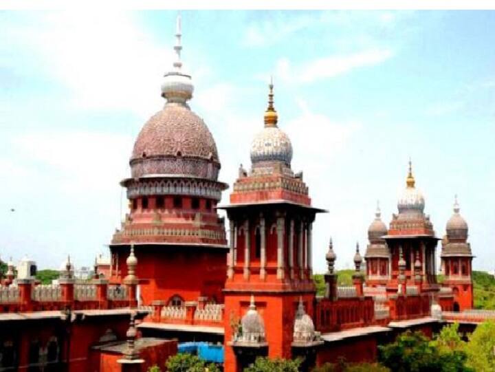 High Court on Air India Pilot issue இதுவும் ஒரு ஏர்போர்ட் கதை.. ஏர் இந்தியா விமானியை மீண்டும் பணியமர்த்தும் விவகாரத்தில் உயர்நீதிமன்றம் சொன்னது என்ன?