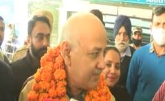 ਮਿਸ਼ਨ ਪੰਜਾਬ ਦੇ ਲਈ AAP ਲੀਡਰਾਂ ਦੇ ਪੰਜਾਬ ਗੇੜੇ ਜਾਰੀ, ਅੰਮ੍ਰਿਤਸਰ ਤੋਂ ਫਿਰੋਜ਼ਪੁਰ ਲਈ ਰਵਾਨਾ ਹੋਏ ਸਿਸੋਦੀਆ