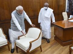 Parliament Session: PM મોદીએ પૂર્વ પીએમ દેવેગૌડાને આ રીતે આપ્યો આદર, જુઓ તસવીરો