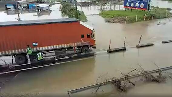Nellore Floods: నెల్లూరు జిల్లాలో నీట జాతీయ రహదారులు