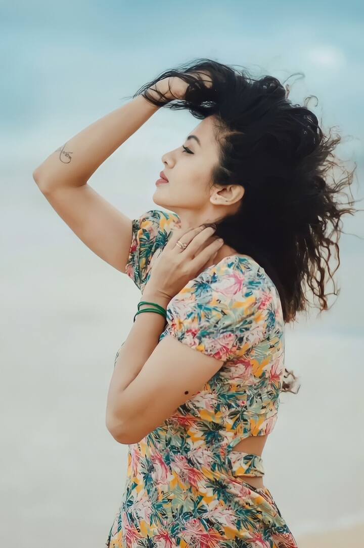நீ முட்டி முட்டி மூடு, மொத்தத்தில் என்னை நாடு உனது விழியோடு என்னை மறந்தேனே..