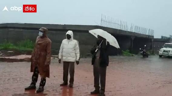 CI Nageswaramma: గూడూరు వద్ద హైవేపై ట్రాఫిక్ ని కంట్రోల్ చేసిన మహిళా సీఐ