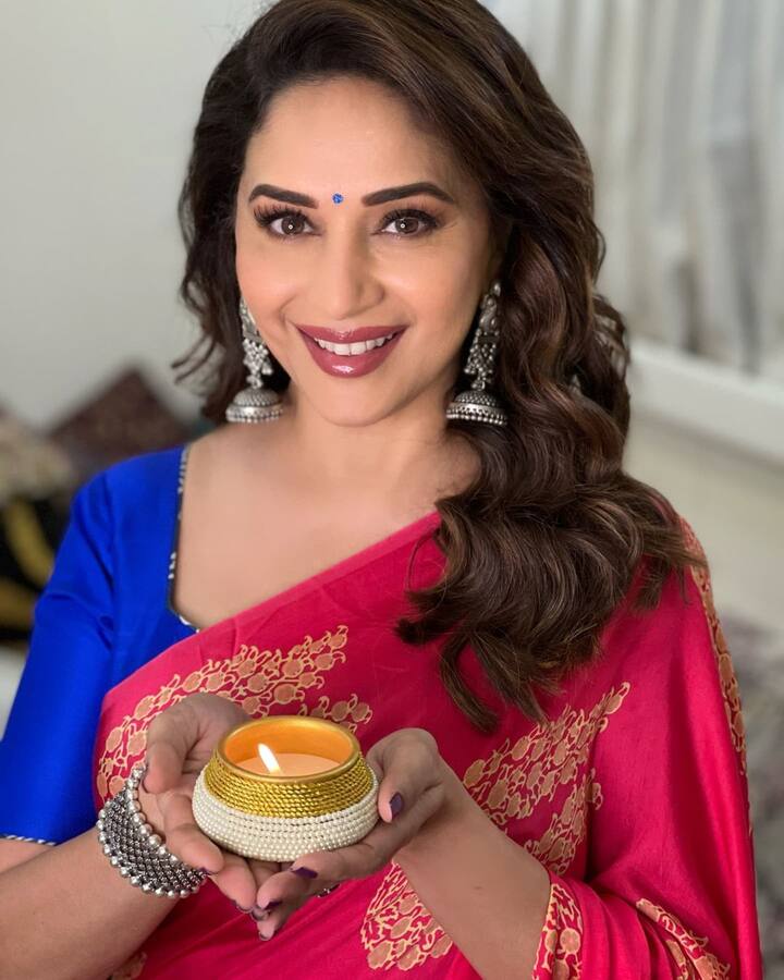 మాధురీ దీక్షిత్ అందమైన ఫోటోలు (Image credit: Madhuri Dixit /Instagram)