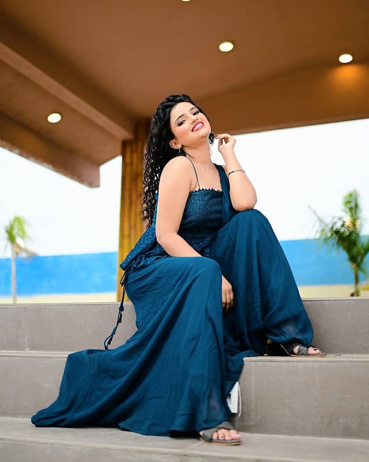 फॅन्ड्री फेम अभिनेत्री राजेश्वरी खरात आपल्या बोल्ड अंदाजामुळं सोशल मीडियावर चांगलीच चर्चेत असते(Photo : @Rajeshwari Kharat/FB)