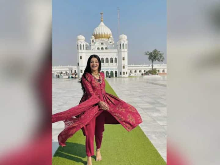 Pakistani Model apologies After Photoshoot controversy At Kartarpur Sahib Pakistani Model Photoshoot: पाकिस्तानी मॉडल के करतारपुर साहिब गुरुद्वारे में फोटोशूट कराने से खड़ा हुआ विवाद, मांगनी पड़ी माफी