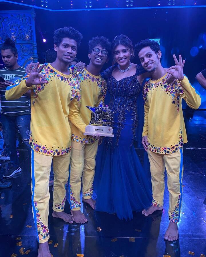 ‘पिंजरा’ मालिकेतून अभिनेत्री संस्कृती बालगुडेने मनोरंजन विश्वात पदार्पण केलं.   संस्कृतीने आनंदीच्या भूमिकेमुळे प्रेक्षकांच्या मनात घर केलं. विवाह बंधन, काळे धंदे यासारख्या तिच्या काही मालिका गाजल्या. (photo: sanskruti_balgude_official/ig)