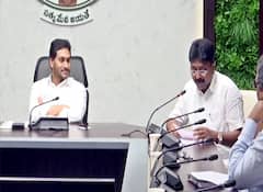 CM Jagan : విద్యార్థుల తల్లుల ఖాతాల్లోకి రూ.686 కోట్లు విద్యాదీవెన నిధులు...10 రోజుల్లోగా కాలేజీలకు కట్టాలని సీఎం జగన్ సూచన !