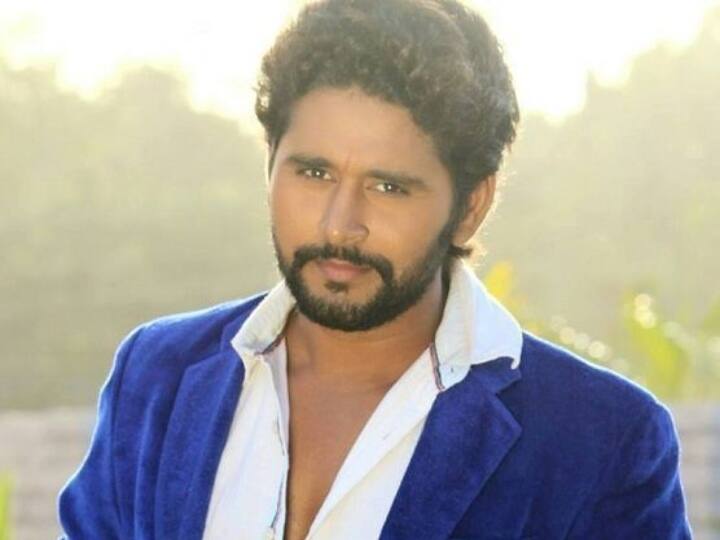 भोजपुरी अभिनेता यश कुमार मिश्रा ने करियर की शुरुआत में कई रातें सड़क पर गुजारी है. वो बल्ब बेचकर अपना गुजारा चलाते थे.