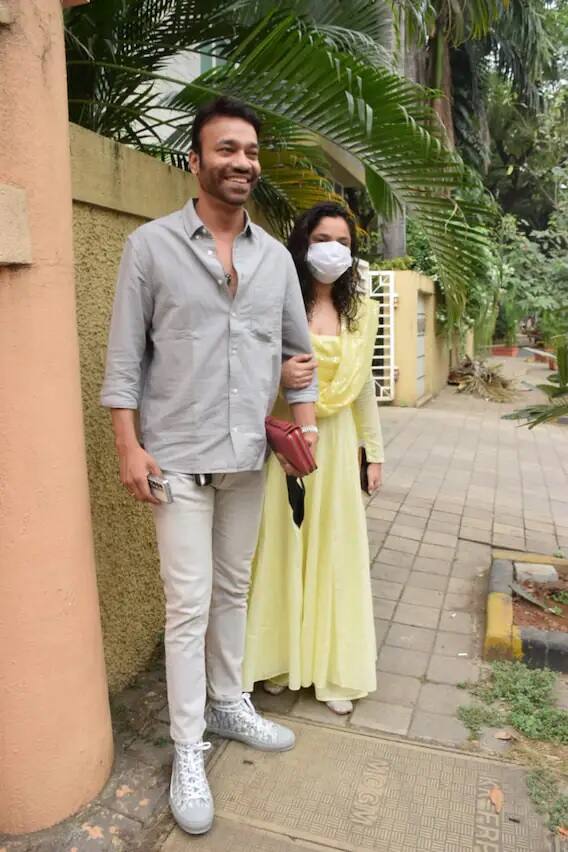 দীর্ঘদিন ধরেই প্রেম করছেন অঙ্কিতা ও ভিকি। ২ জনে মিলে দীর্ঘ প্রেমের সম্পর্কের পর এবার বিয়ের সিদ্ধান্ত নিয়েছেন।