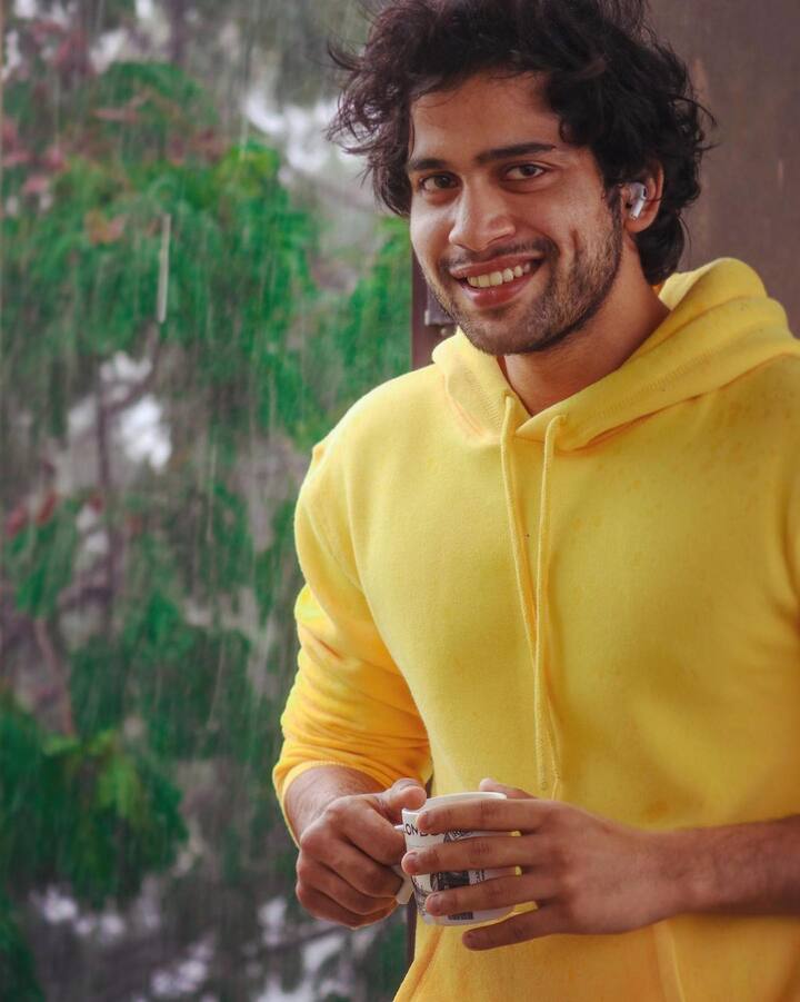 హర్ష్ 'సెహరి' సినిమా త్వరలో విడుదల కానుంది. ఈ సినిమాకి దర్శకత్వం జ్ఞానసాగర్ ద్వారక వహించారు.   (Courtesy : Instagram)