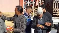 Devasthanam Board भंग होने पर तीर्थ पुरोहितों ने बांटे लड्डू, CM Dhami को कहा धन्यवाद