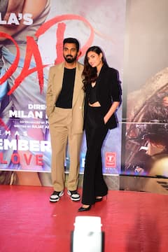 PICS: Ahan Shetty Poses With GF Tania Shroff At Premiere Of His Debut Film 'Tadap'