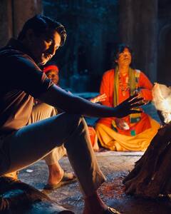 Shyam singha roy Photos: చలికాచుకుంటున్న శ్యామ్ సింగరాయ్... క్రిస్‌మస్‌కు వచ్చేస్తున్నాడు