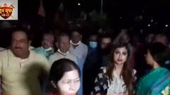 Kolkata Municipal Election 2021: জোরকদমে প্রচারে পরেশ পাল, সঙ্গে শ্রেয়া পাণ্ডে। Bangla News