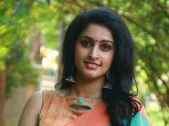 Thanya clicks : அடி மரமும் அசைஞ்சுடுதே தன்யாவை பார்த்து... இன்ஸ்டாகிராம் க்ளிக்ஸ்..